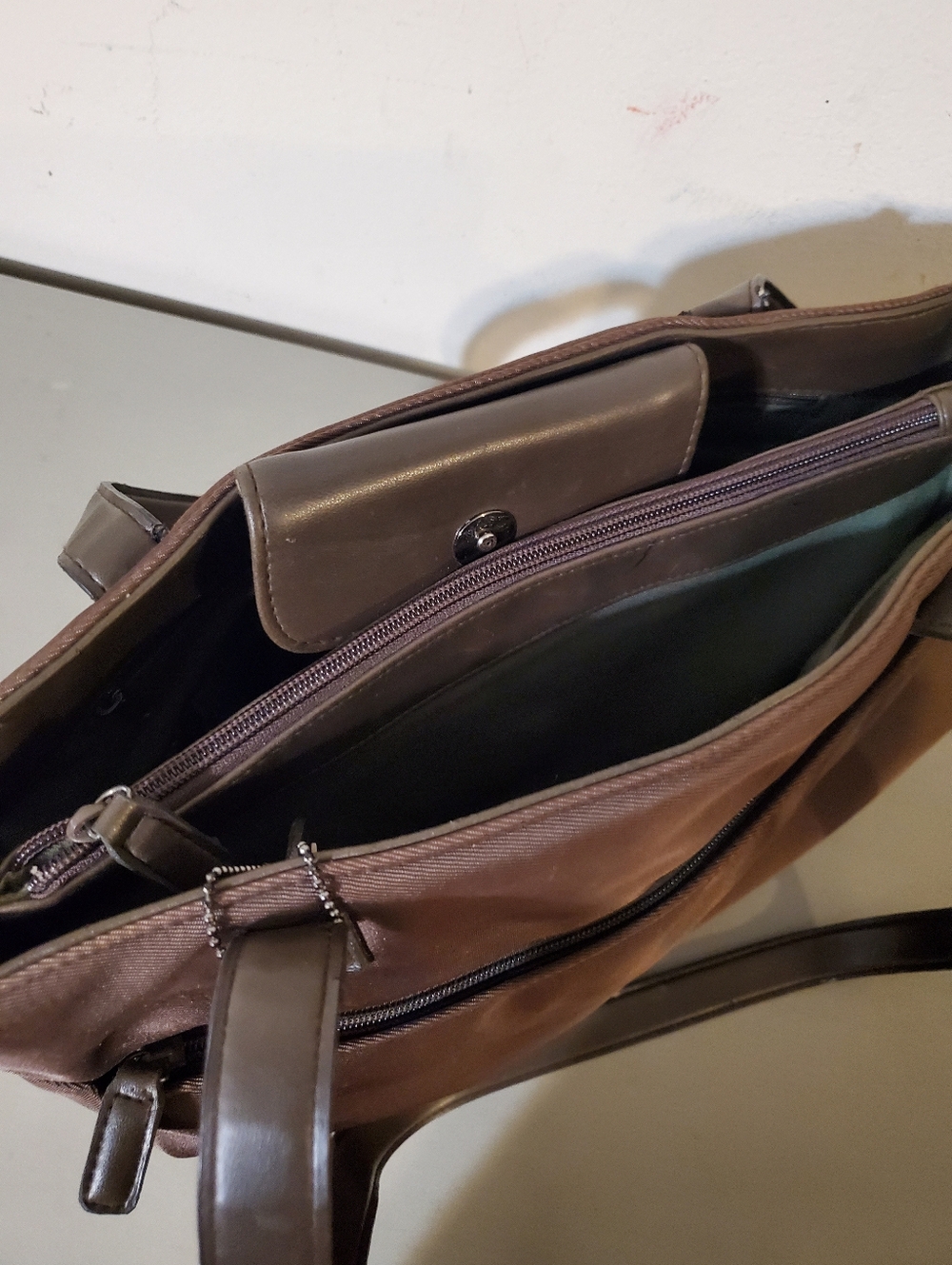 Vintage GH Bass Traveler Tote Bag Olive Green Interior Zip Top Shoulder Straps - Picture 10 of 10